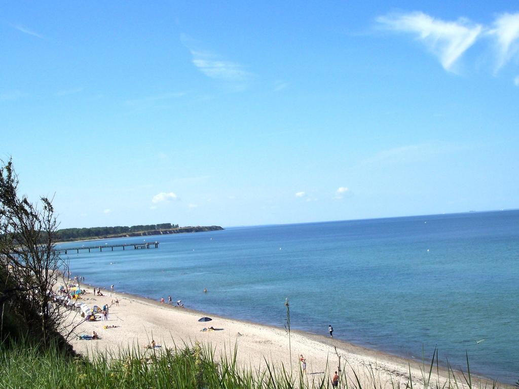 Ferienwohnung Mit Ostseeblick In Рерик Екстериор снимка